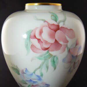 LENOX PORCELAIN VASE FLOWER CHATSWORTH HAND DECORATED 6 1/2" TALL